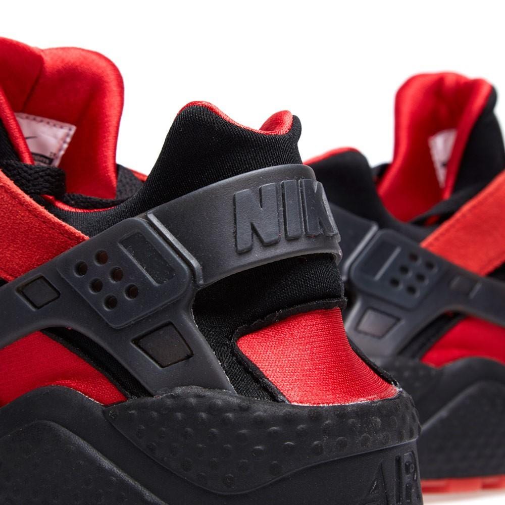 Nike Air Huarache QS 'Love-Hate' University Red & Black — UK 3 | EU 35.5 | US 3.5 — Detail View