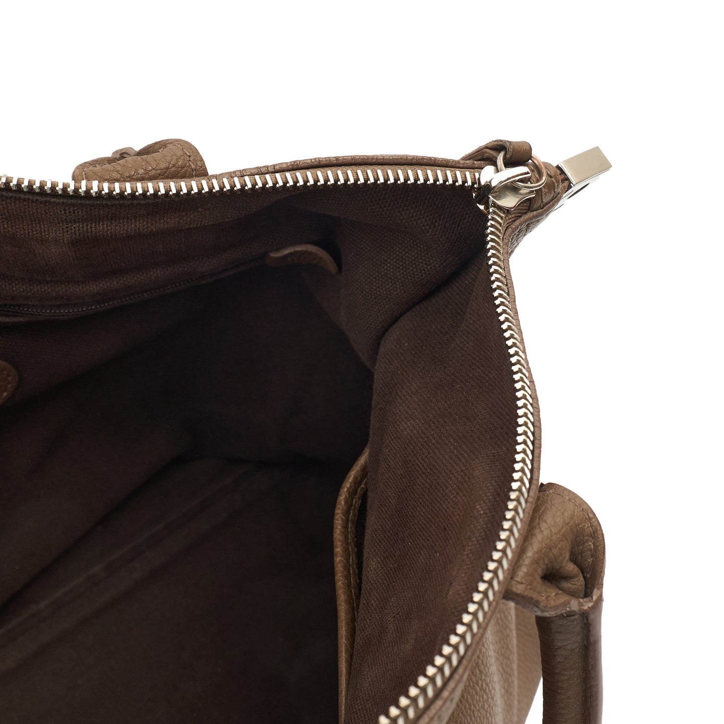 Mulberry Tote Alice in Taupe , Calfskin Leather — Lifestyle View