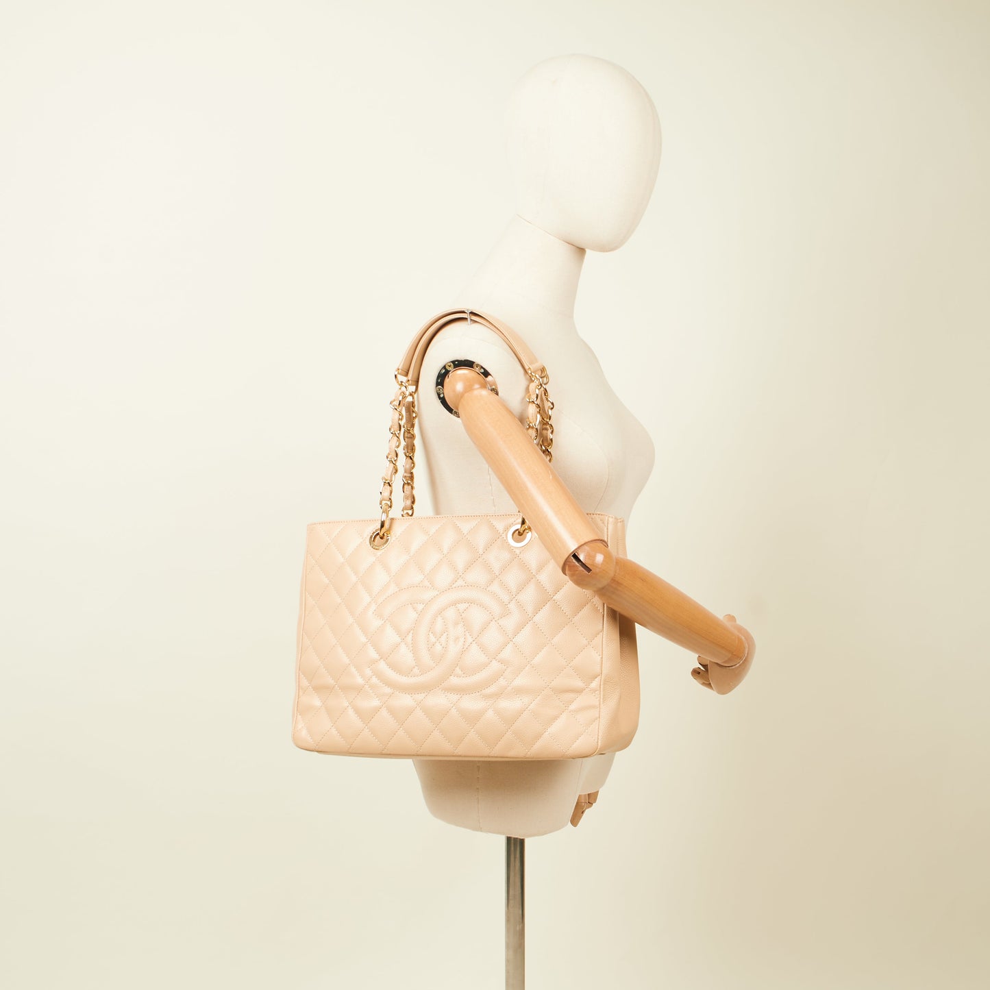 Chanel Tote Grand Shopping Tote in Neutral, Leather — Alternate View 10