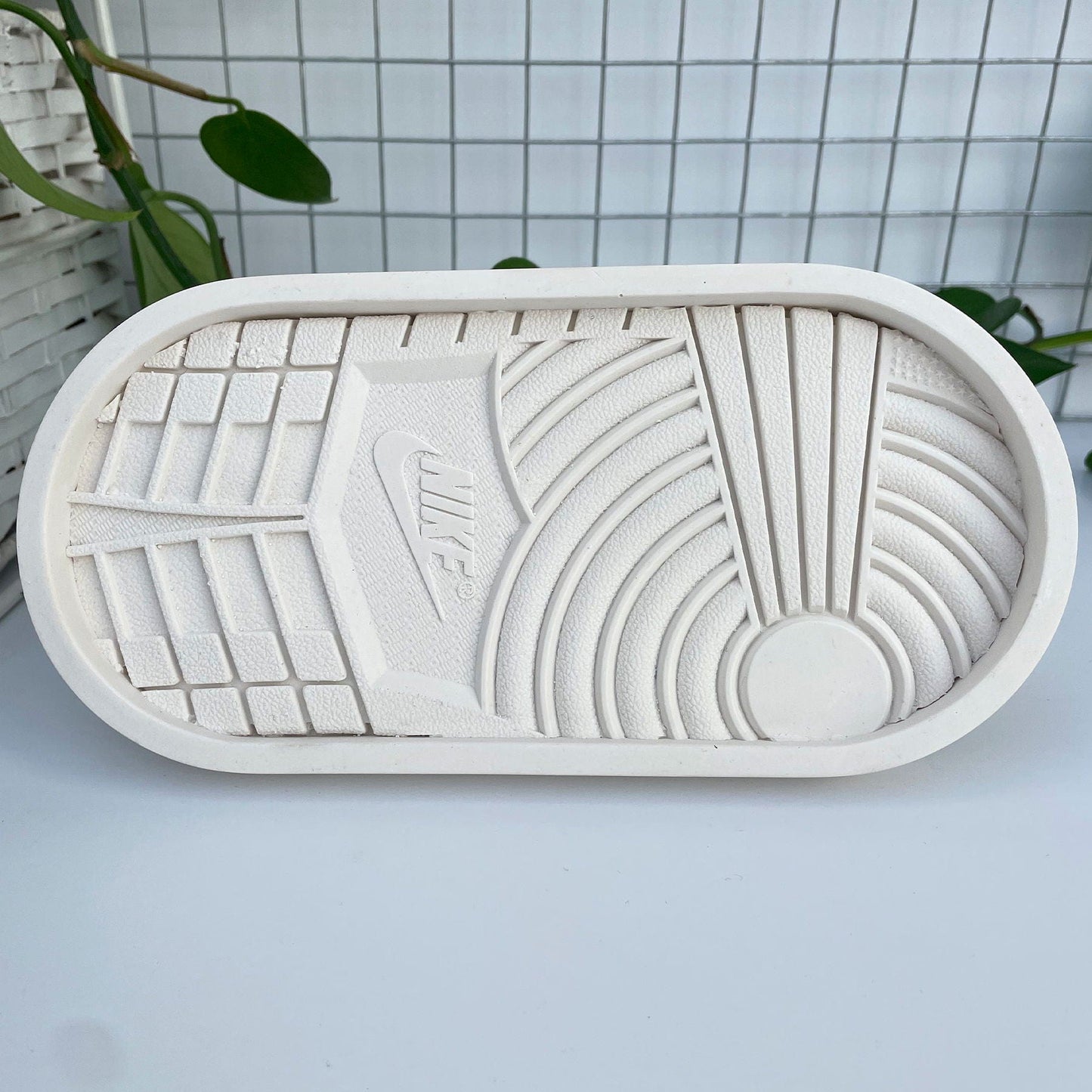 AJ1 Tray Large — One Size — Side View