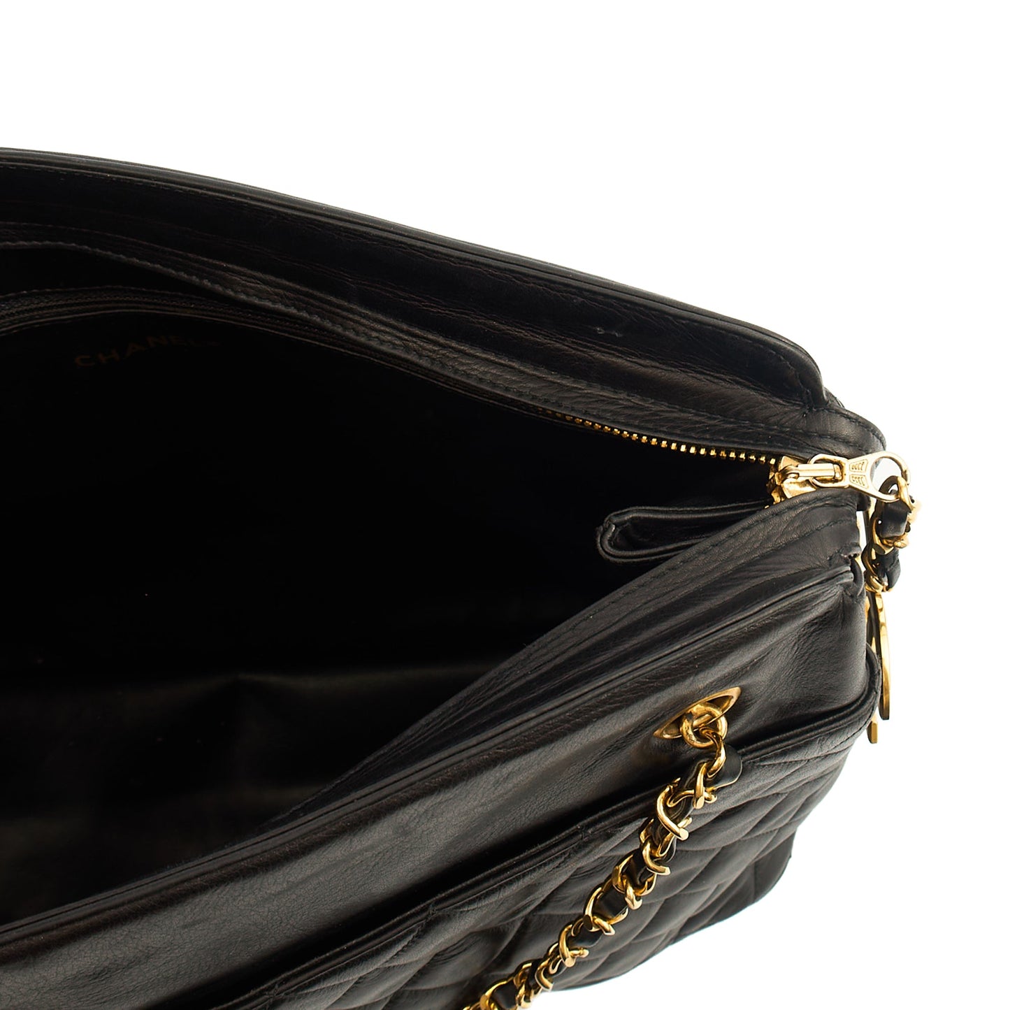 Chanel Tote Vintage Tote in Black, Lambskin Leather — Alternate View 18
