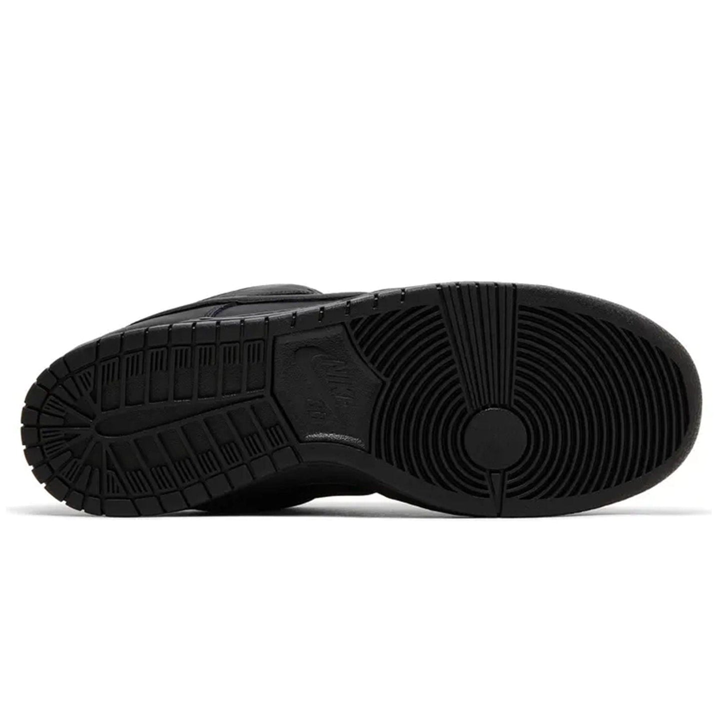Nike Dunk Low Pro SB 'Triple Black' — UK 3 | EU 35.5 | US 3.5 — Detail View