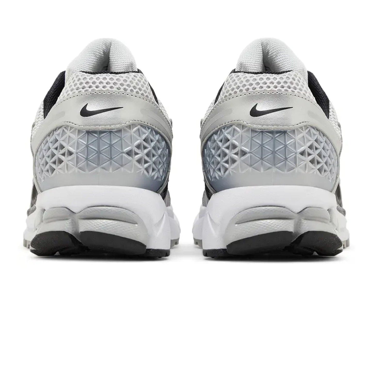 Nike Air Zoom Vomero 5 'Metallic Silver Black' — UK 3 | EU 35.5 | US 3.5 — Detail View