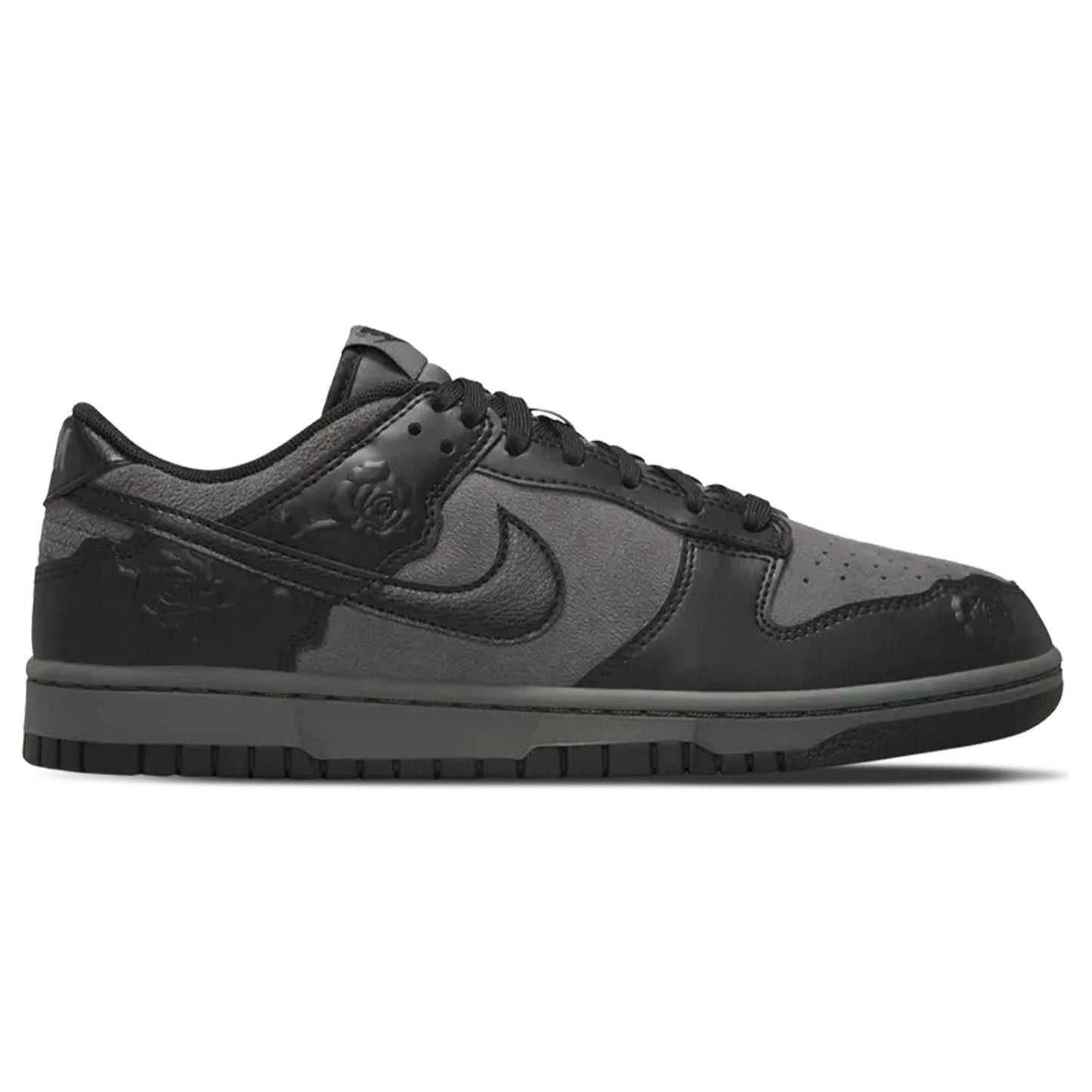 Nike Dunk Low 'Black Roses' — UK 3 | EU 35.5 | US 3.5 — Side View