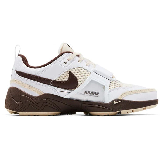 Travis Scott x Nike Zoom Field Jaxx 'Light Chocolate' — UK 3 | EU 35.5 | US 3.5 — Side View