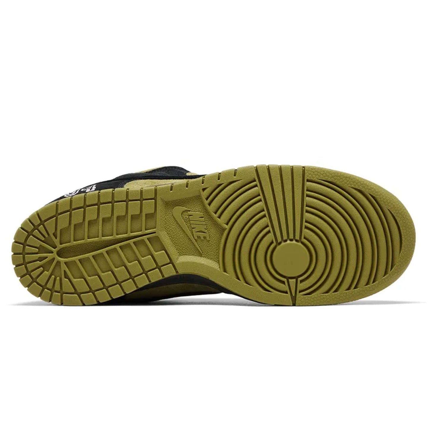 Nike Dunk Low SB x Supreme 'Camper Green' — UK 3 | EU 35.5 | US 3.5 — Detail View