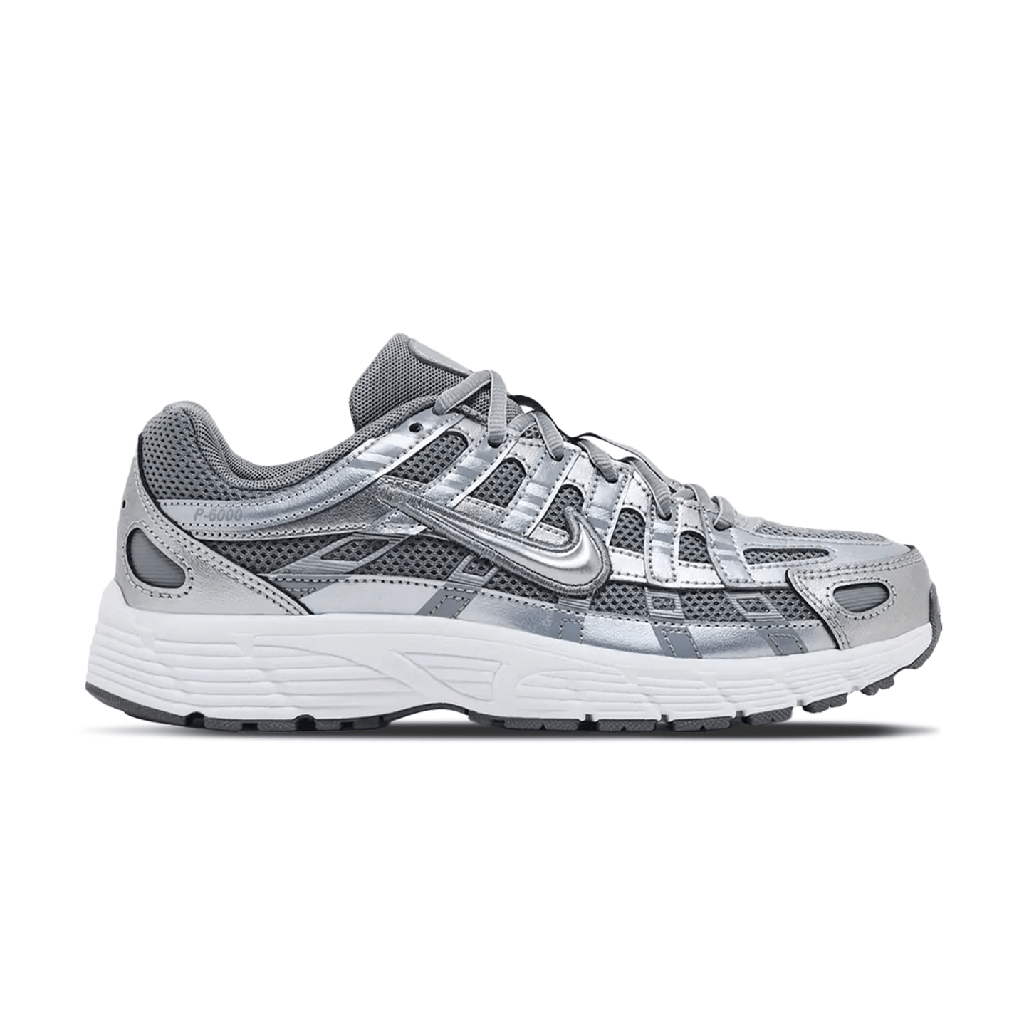 Nike P-6000 GS 'Metallic Cool Grey' — UK 13.5 | EU 32 | US 1Y — Side View