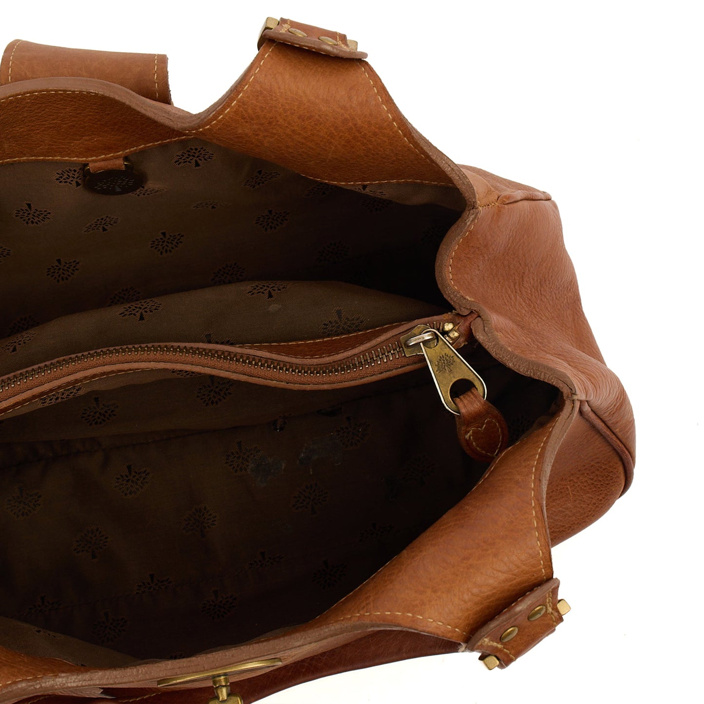 Mulberry Shoulder Bag Kensington in Oak, Leather — Lifestyle View