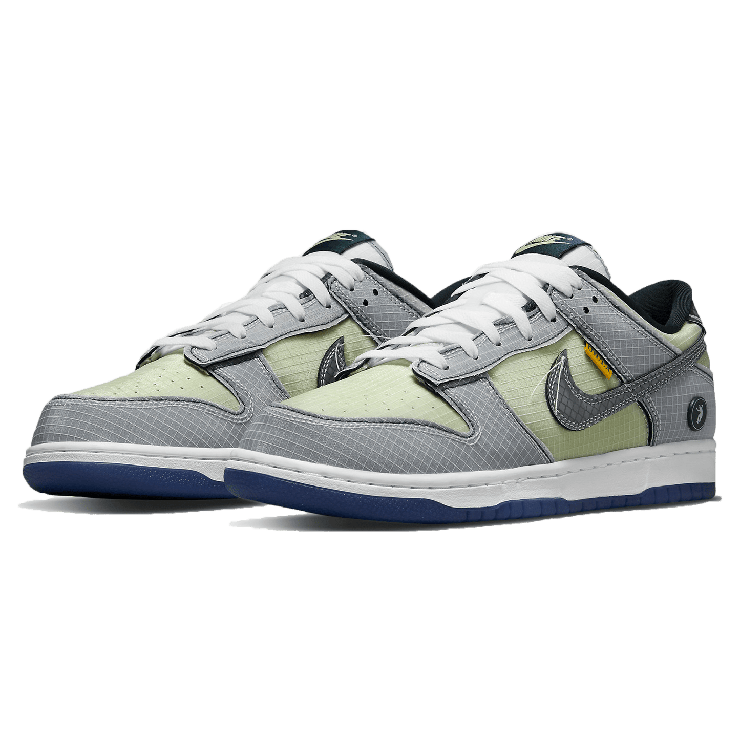 Union LA x Nike Dunk Low 'Passport Pack - Pistachio' — UK 3 | EU 35.5 | US 3.5 — Side View