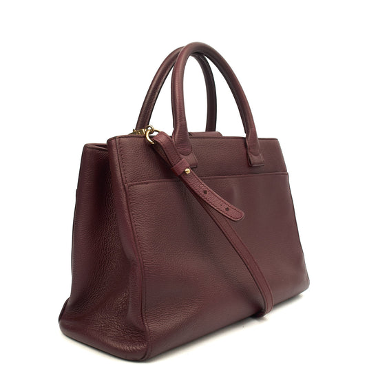 Chanel Tote Executive Shopper Tote in Red, Calfskin Leather — Side View