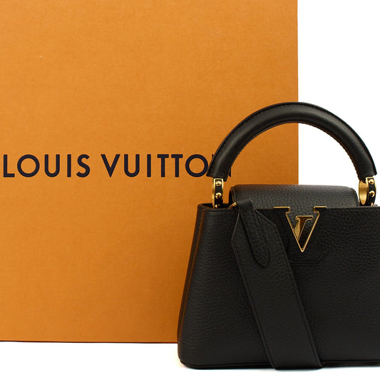 Louis Vuitton Mini Bag Capucines Mini in Black, Taurillon Leather — Side View