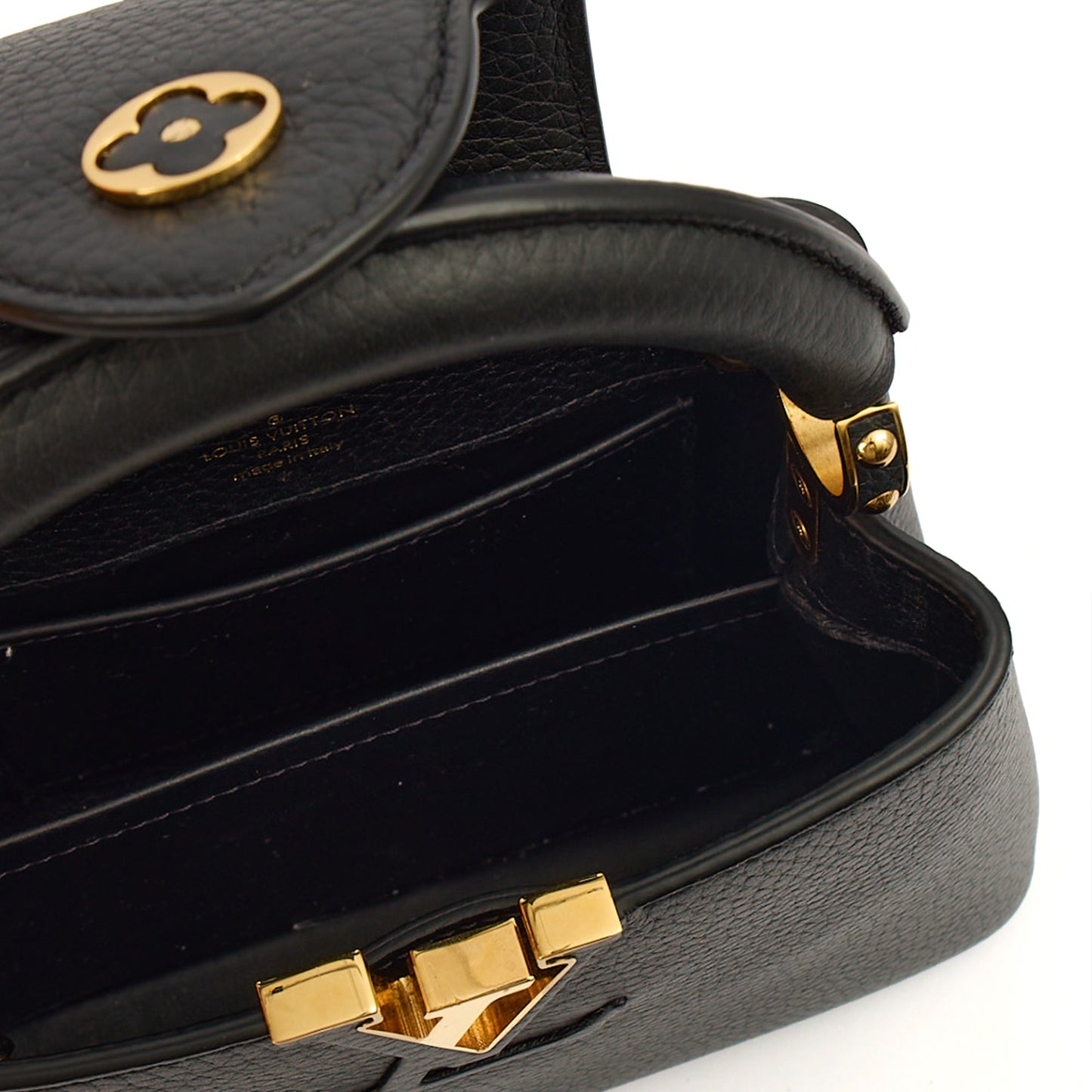Louis Vuitton Mini Bag Capucines Mini in Black, Taurillon Leather — Alternate View 14