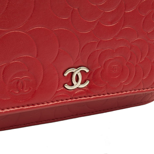 Chanel Cross Body Camellia - Wallet On Chain in Red, Lambskin Leather — Side View