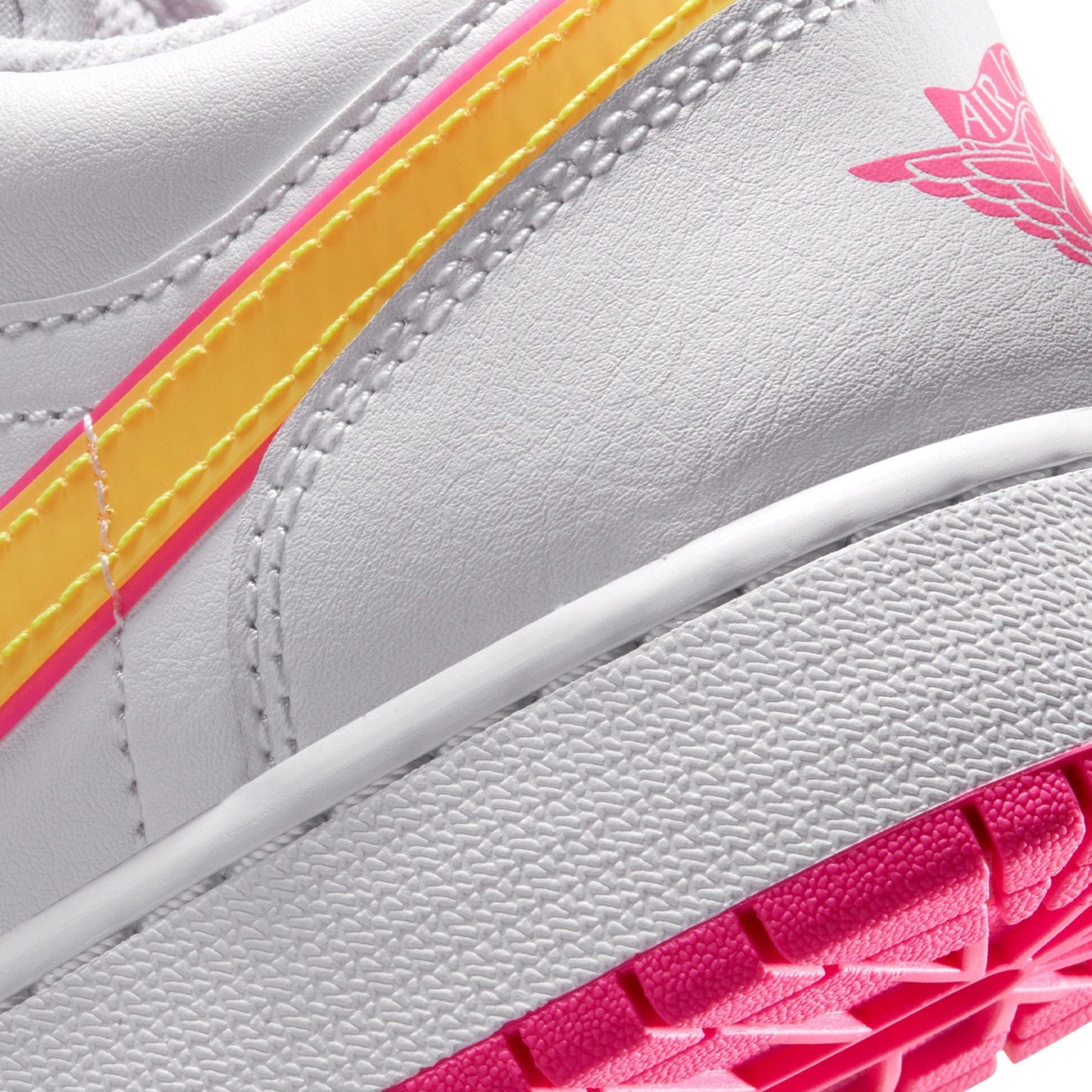 Air Jordan 1 Low GS 'Edge Glow' — UK 13.5 | EU 32 | US 1Y — Alternate View 7