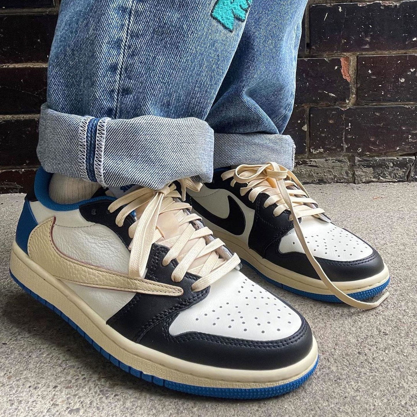 Fragment Design x Travis Scott x Air Jordan 1 Retro Low — UK 3 | EU 35.5 | US 3.5 — Alternate View 8