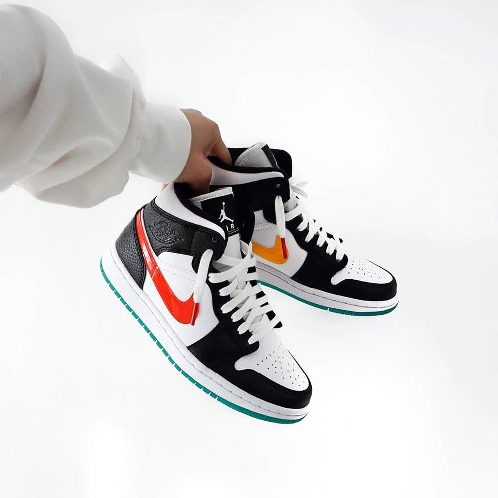 Air Jordan 1 Wmns Mid 'Alternate Swoosh' — UK 2.5 | EU 35.5 | US 5 — Alternate View 7