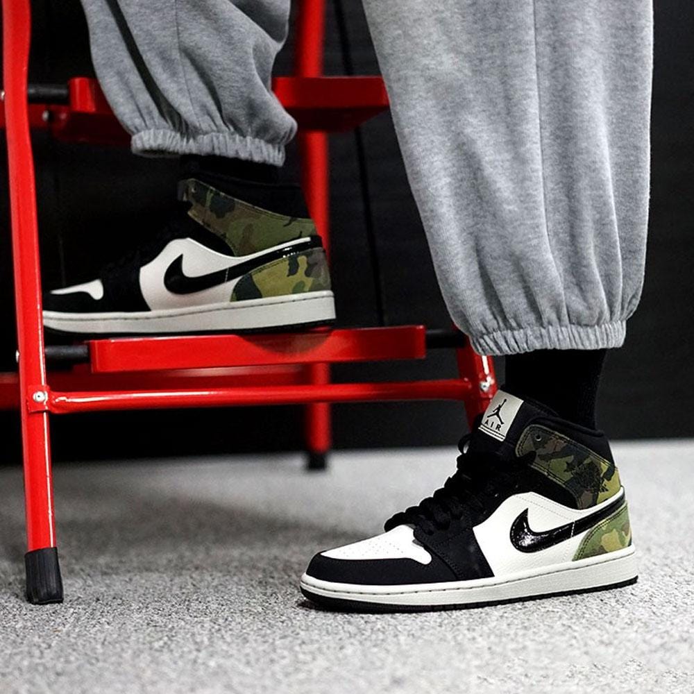 Air Jordan 1 Mid SE GS 'Camo' — UK 13.5 | EU 32 | US 1Y — Alternate View 7