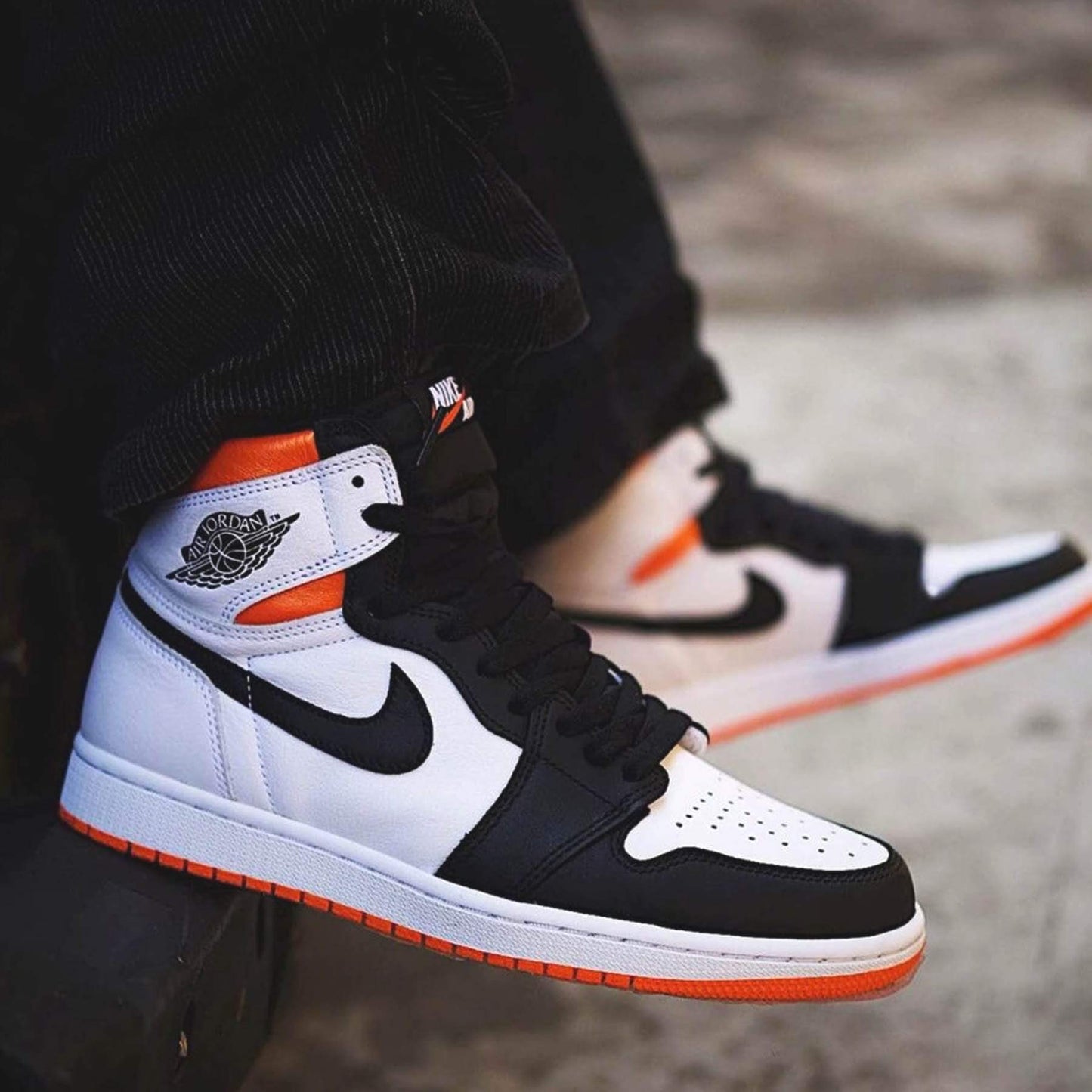 Air Jordan 1 Retro High OG 'Electro Orange' — UK 3 | EU 35.5 | US 3.5 — Alternate View 7