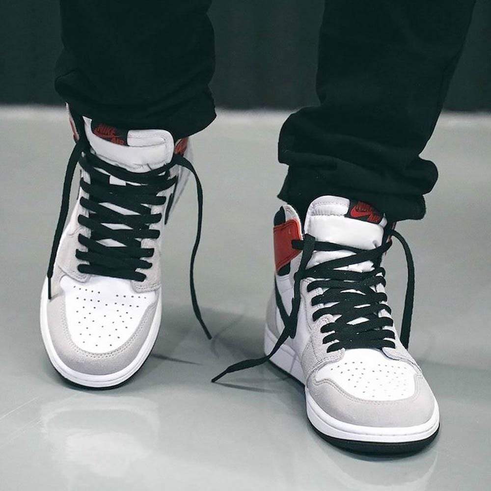 Air Jordan 1 Retro High OG 'Smoke Grey' — 3 UK | 35.5 EU — Alternate View 8