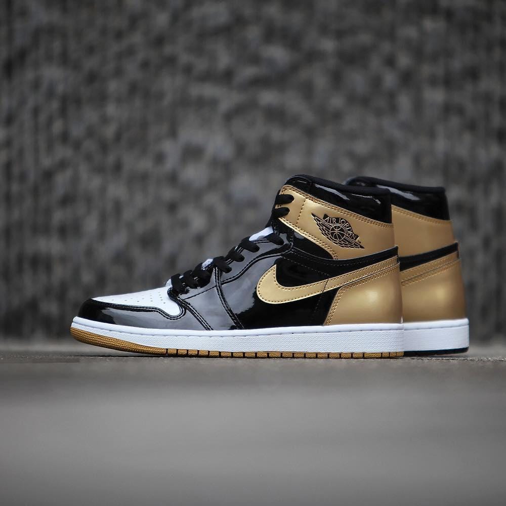 Air Jordan 1 Retro High OG NRG Gold Toe — UK 3 | EU 35.5 | US 3.5 — Alternate View 8