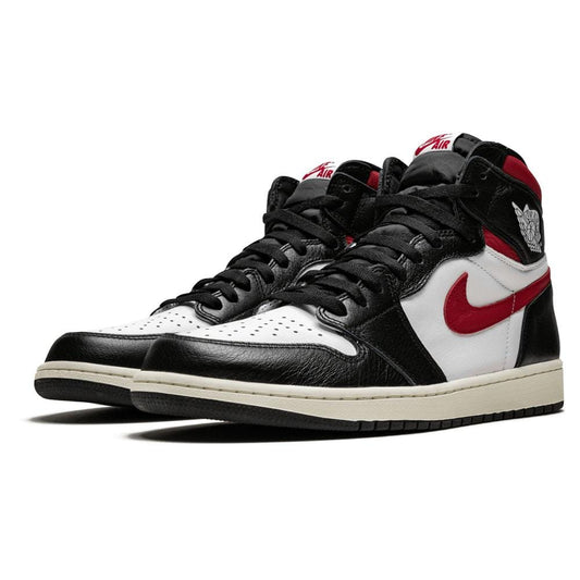 Air Jordan 1 Retro High OG 'Gym Red' — UK 3 | EU 35.5 | US 3.5 — Side View