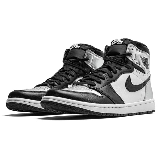 Air Jordan 1 Wmns Retro High OG 'Silver Toe' — UK 2.5 | EU 35.5 | US 5 — Side View