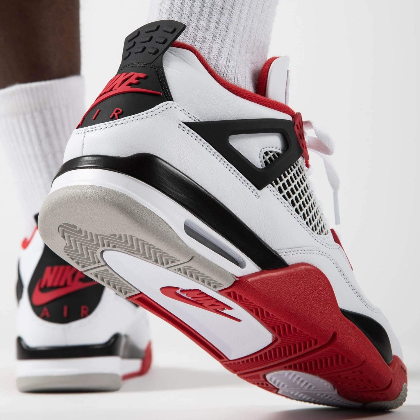 Air Jordan 4 Retro OG 'Fire Red' 2020 — UK 3 | EU 35.5 | US 3.5 — Alternate View 7