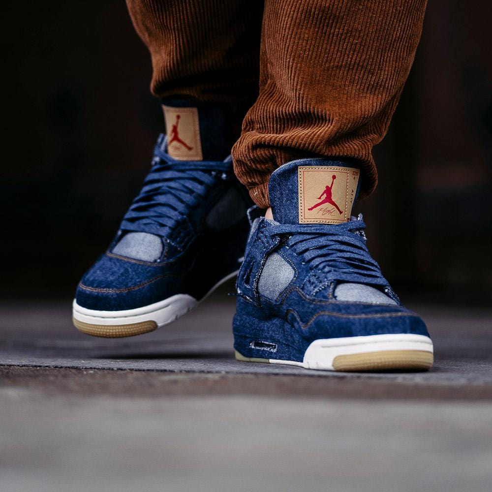 Levis x Air Jordan 4 Retro "Navy" — UK 3 | EU 35.5 | US 3.5 — Alternate View 8