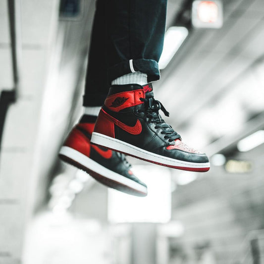 AIR JORDAN 1 RETRO HIGH OG GS — UK 13.5 | EU 32 | US 1Y — Side View