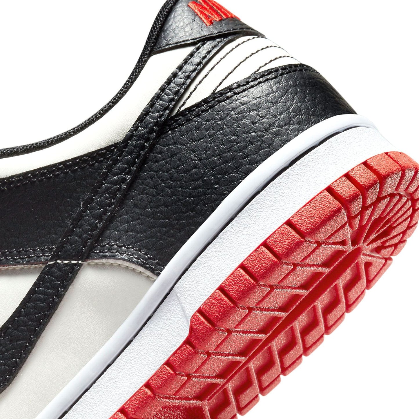 NBA x Nike Dunk Low EMB GS '75th Anniversary - Chicago' — UK 13.5 | EU 32 | US 1Y — Alternate View 7