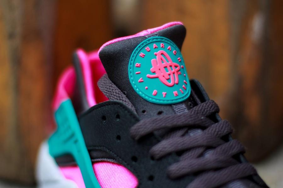 Nike Air Huarache Hyper Pink — UK 3 | EU 35.5 | US 3.5 — Top View