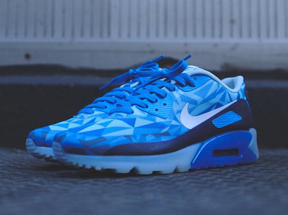 Nike Air Max 90 Ice Barely Blue — UK 3 | EU 35.5 | US 3.5 — Back View