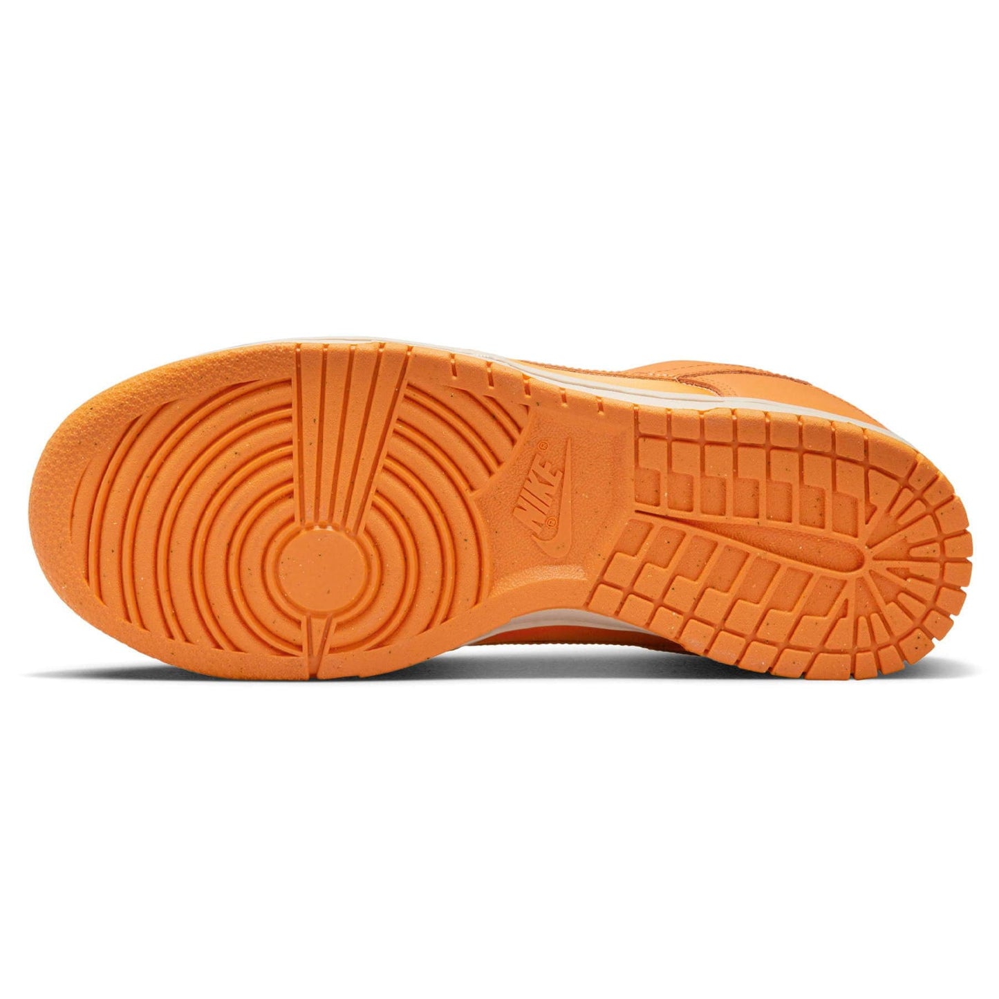 Nike Dunk Low Wmns 'Magma Orange' — UK 2.5 | EU 35.5 | US 5 — Detail View