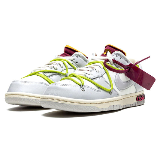 Off-White x Nike Dunk Low 'Lot 08 of 50' — UK 3 | EU 35.5 | US 3.5 — Side View