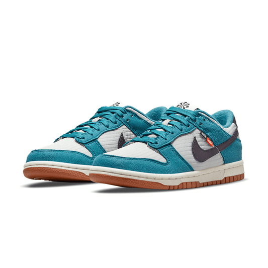 Nike Dunk Low SE GS 'Toasty - Rift Blue' — UK 13.5 | EU 32 | US 1Y — Side View