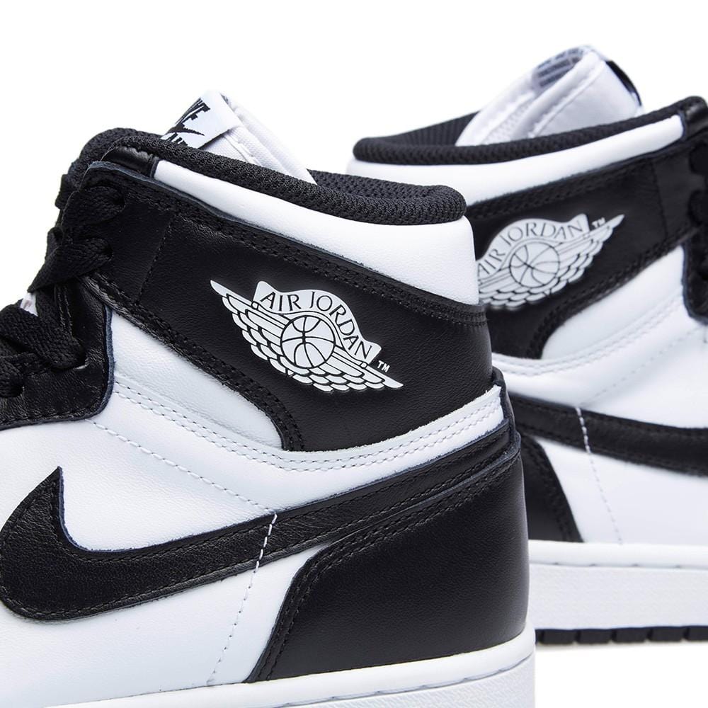 AIR JORDAN 1 RETRO HI OG 'BLACK-WHITE' — UK 3 | EU 35.5 | US 3.5 — Lifestyle View