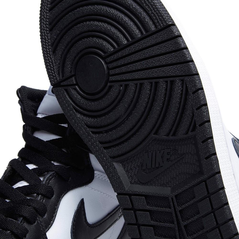 AIR JORDAN 1 RETRO HI OG 'BLACK-WHITE' — UK 3 | EU 35.5 | US 3.5 — Detail View