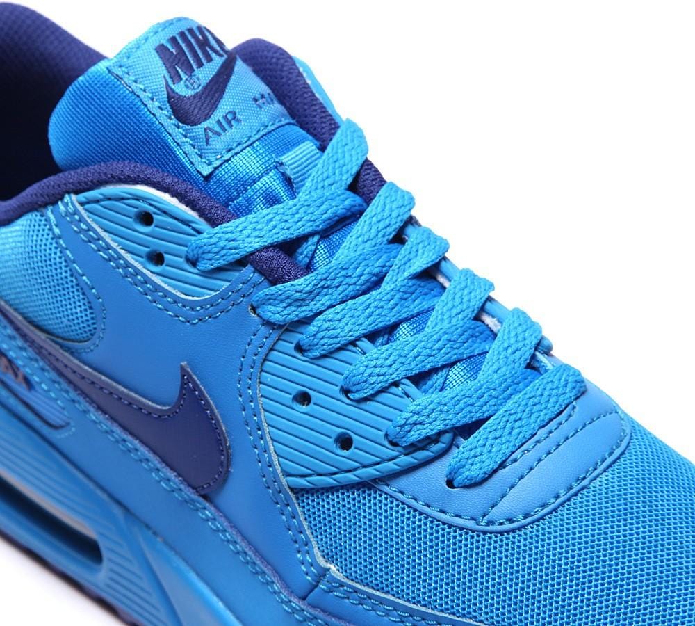 Nike Air Max 90 Junior 'Flood Blue' — UK 3 | EU 35.5 | US 3.5 — Lifestyle View