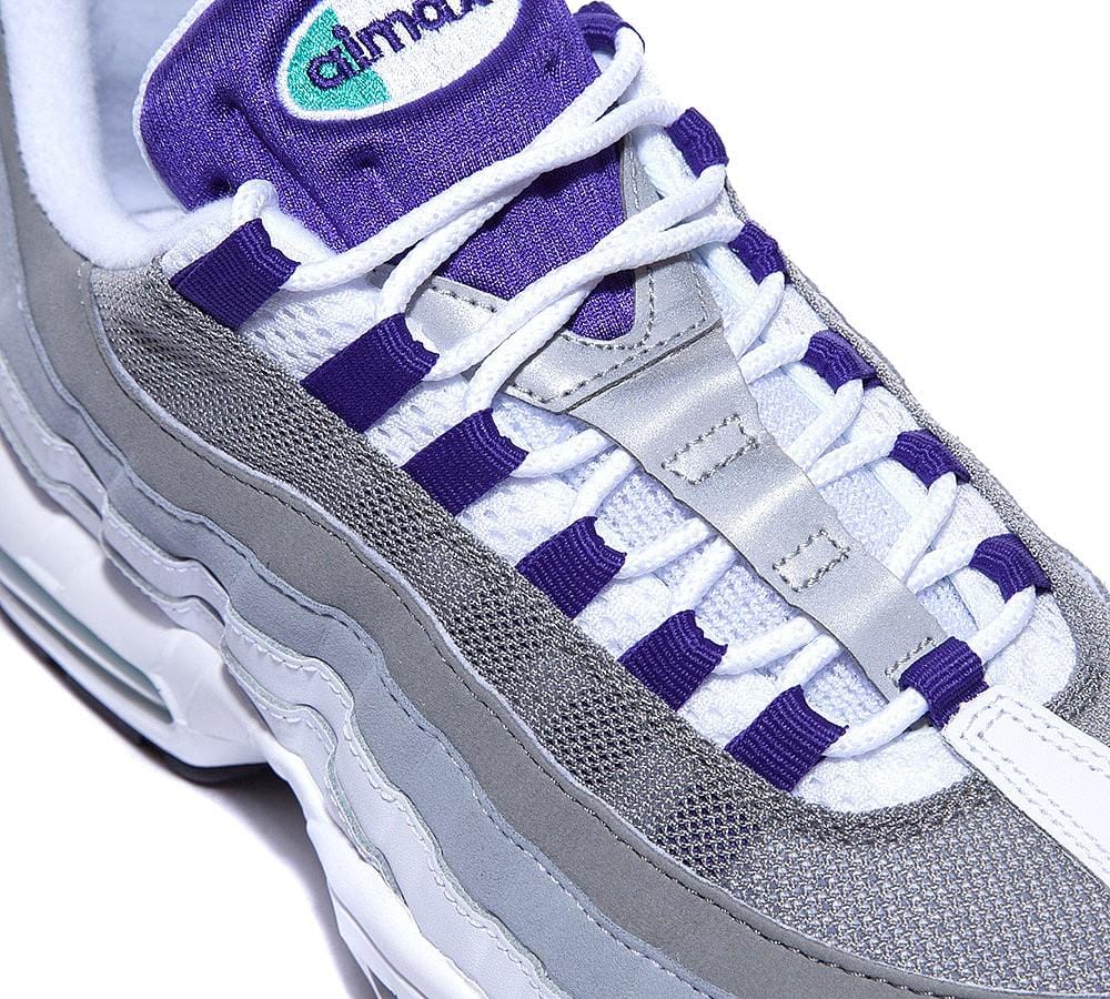 Nike Air Max 95 OG Trainer — UK 3 | EU 35.5 | US 3.5 — Side View