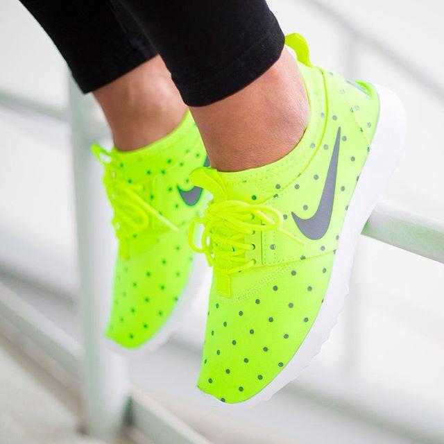 Nike Wmns Juvenate 'Polka Dot Volt' — UK 2.5 | EU 35.5 | US 5 — Alternate View 8