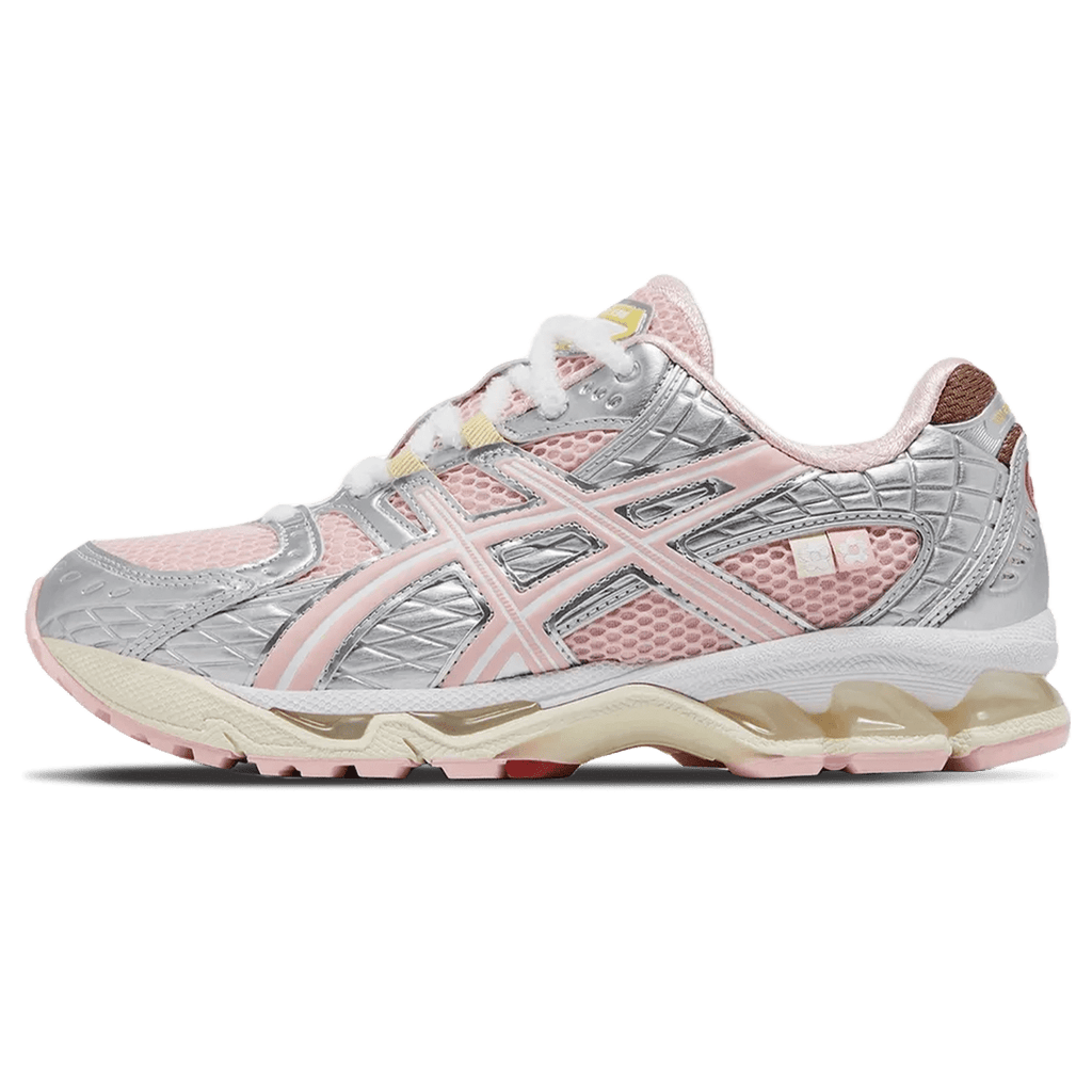 VANDYTHEPINK x atmos x ASICS Gel Nimbus 10.1 'Strawberry' — UK 3 | EU 36 | US 4 — Front View