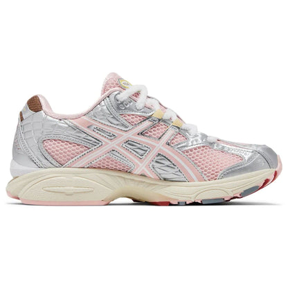 VANDYTHEPINK x atmos x ASICS Gel Nimbus 10.1 'Strawberry' — UK 3 | EU 36 | US 4 — Side View