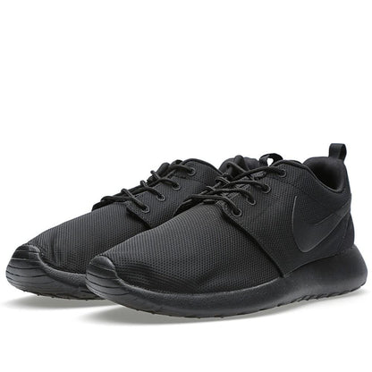 Nike Rosherun 'Triple Black' — UK 3 | EU 35.5 | US 3.5 — Detail View