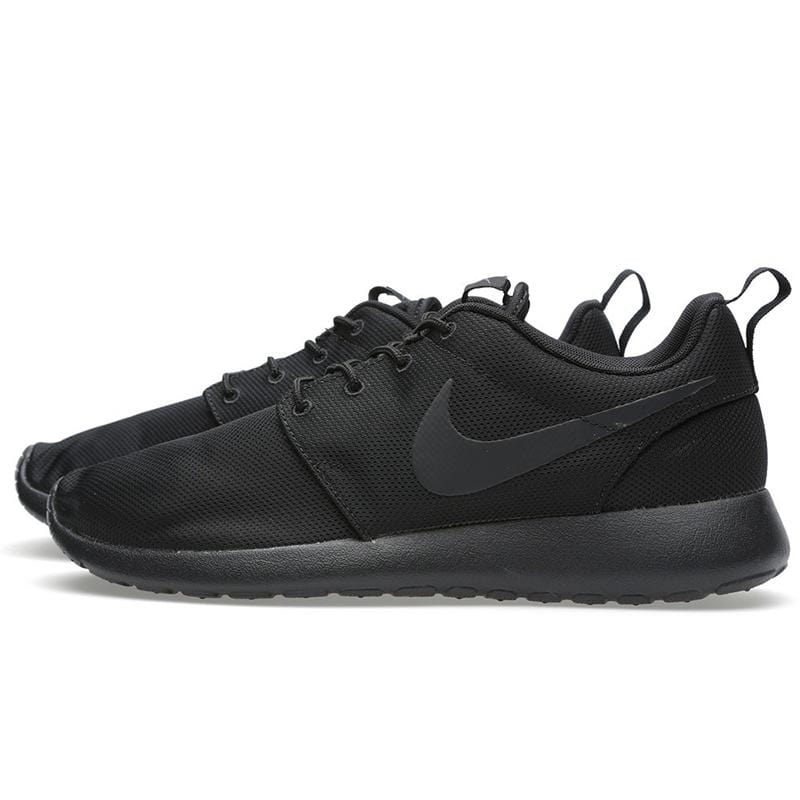 Nike Rosherun 'Triple Black' — UK 3 | EU 35.5 | US 3.5 — Front View