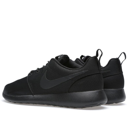 Nike Rosherun 'Triple Black' — UK 3 | EU 35.5 | US 3.5 — Top View