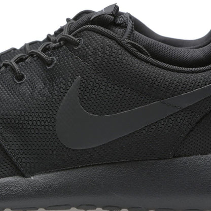 Nike Rosherun 'Triple Black' — UK 3 | EU 35.5 | US 3.5 — Side View