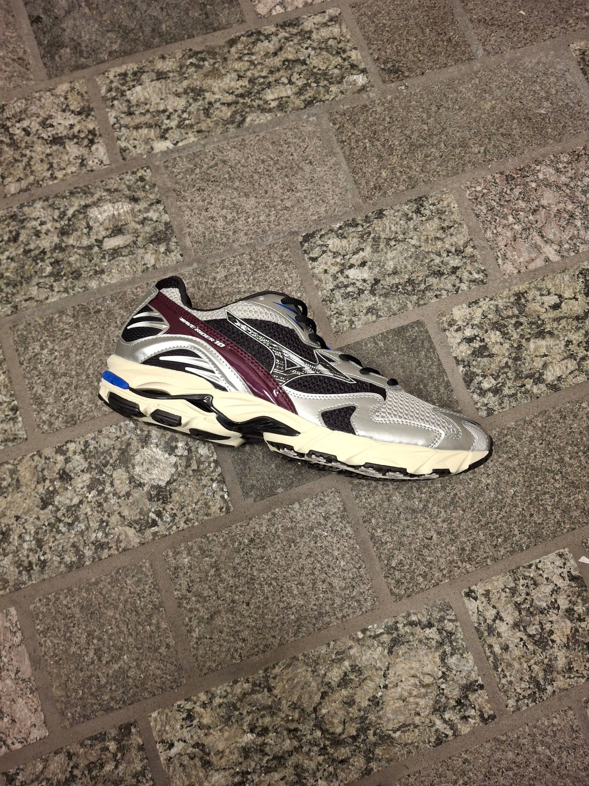 Mizuno Wave Rider 10 Sport 'Harbor Mist Black Fig' — UK 4 | EU 36.5 | US 5 — Lifestyle View