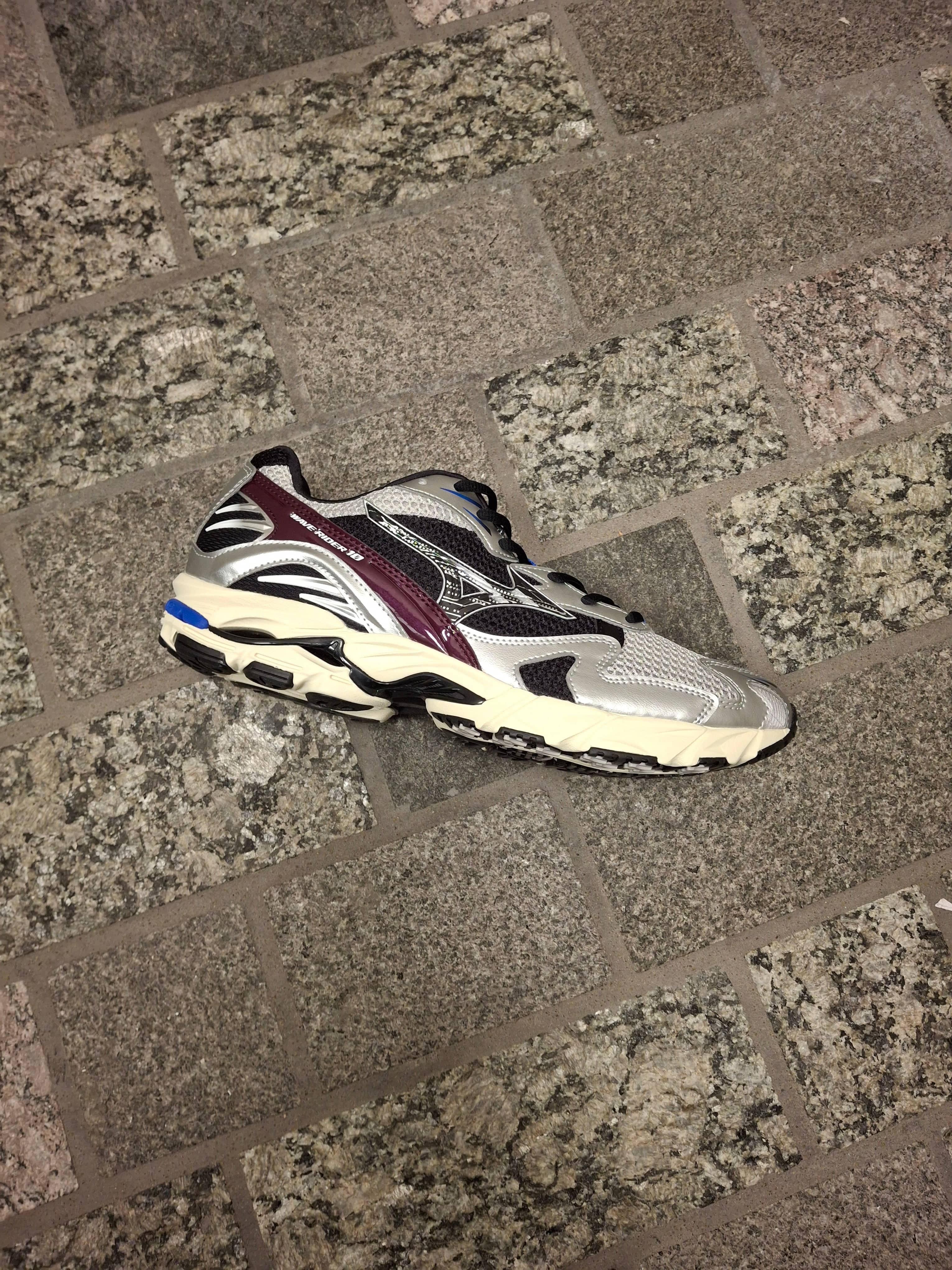 Mizuno Wave Rider 10 Sport 'Harbor Mist Black Fig' — UK 4 | EU 36.5 | US 5 — Lifestyle View