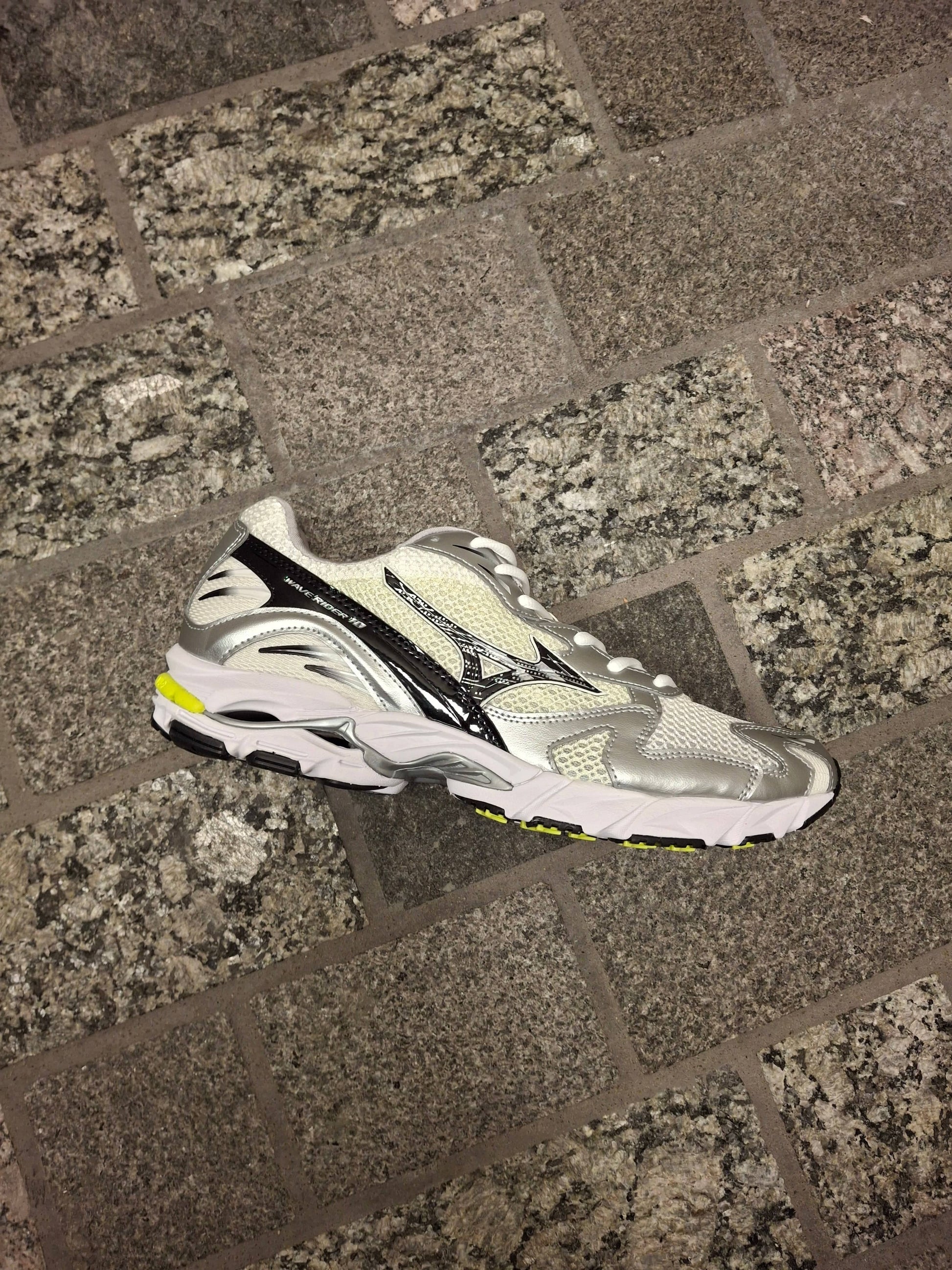 Mizuno Wave Rider 10 Sport 'Snow White Black Sylvan Green' — UK 4 | EU 36.5 | US 5 — Alternate View 7