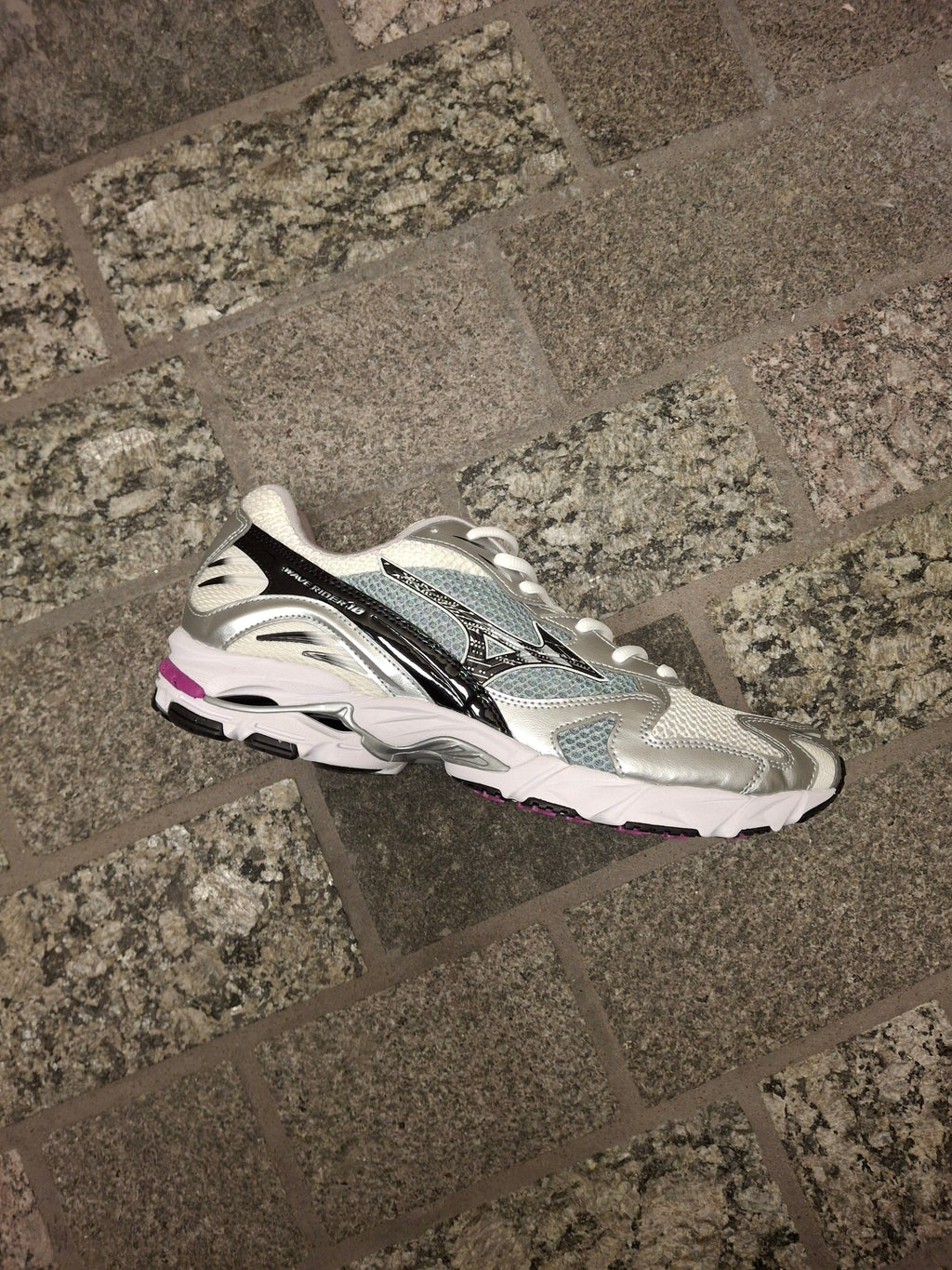 Mizuno Wave Rider 10 Sport 'Snow White Black Slate' — UK 4 | EU 36.5 | US 5 — Detail View